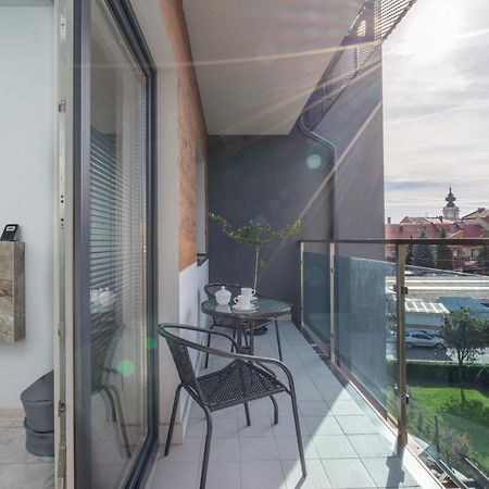 Apartament Deluxe Appartamento Wadowice Esterno foto
